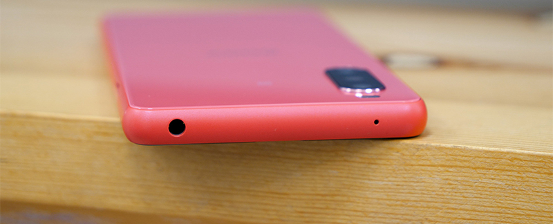 xperia-10-III-bottom.jpg xperia-10-III-bottom.jpg